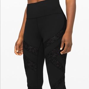 Lululemon Wonder Under 28”